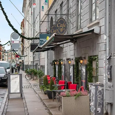 Apartament Sanders Monarch - Charming One-bedroom With Two Balconies